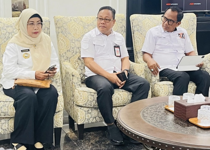 Kadis Distan Kota Makassar Sri Sulsilawati Dampingi Wali Kota Terima Audiensi Ketua PN TUN Makassar
