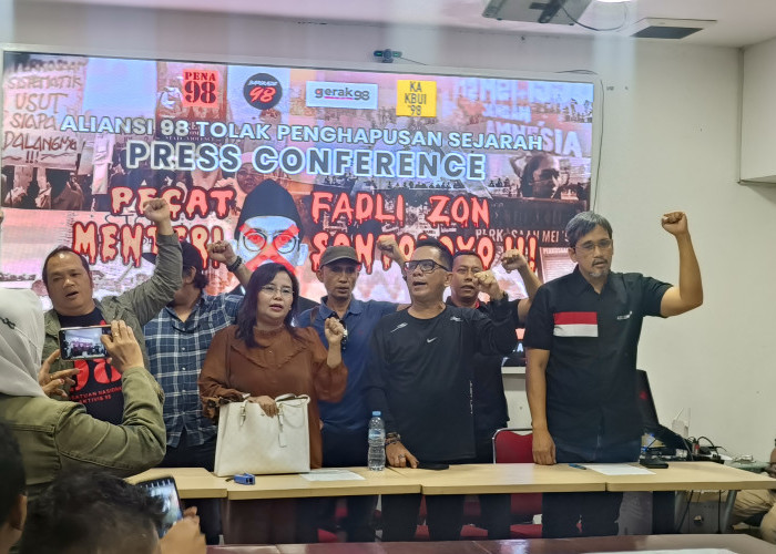 Aliansi 98 Ingin Menteri Kebudayaan Fadli Zon Dipecat