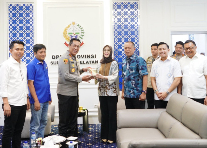 Kapolda Sulsel Irjen Pol Djuhandhani Jalin Silaturahmi Perdana dengan DPRD Sulsel