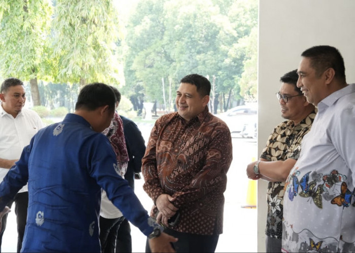 Mensos Kumpulkan Kepala Daerah Se-Sulsel, Pemkot Makassar Siapkan Digitalisasi Bansos