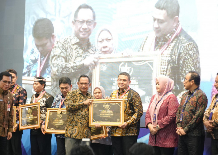 Makassar Raih Penghargaan SPM Awards 2025