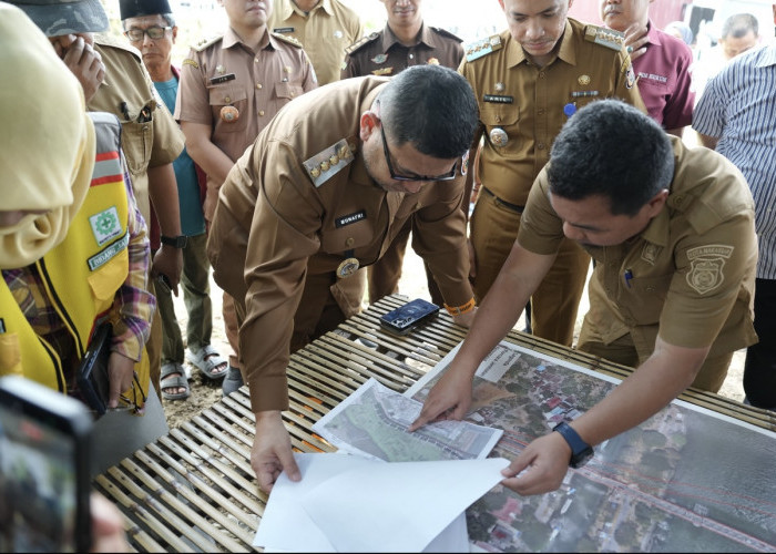 Appi Tinjau Pembebasan Lahan Jembatan Kembar Barombong, Target Rampung Juni 2026