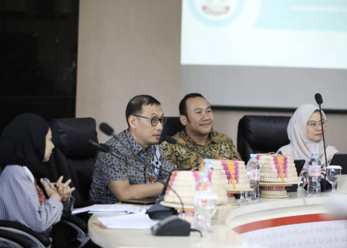 Sekda Zulkifly Sambut Evaluator KemenpanRB, Paparkan Capaian AKIP 2025