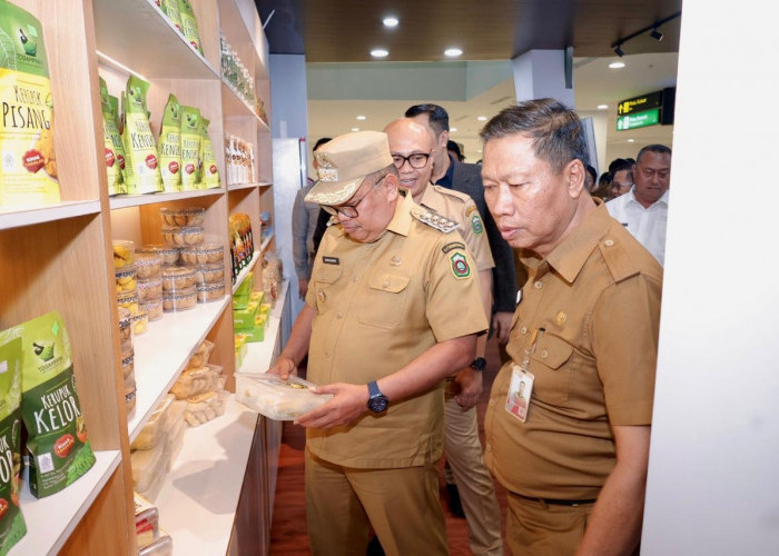 Gerai UMKM Takalar Hadir di Bandara, Belanja Produk Lokal Bisa Dikirim Seluruh Indonesia