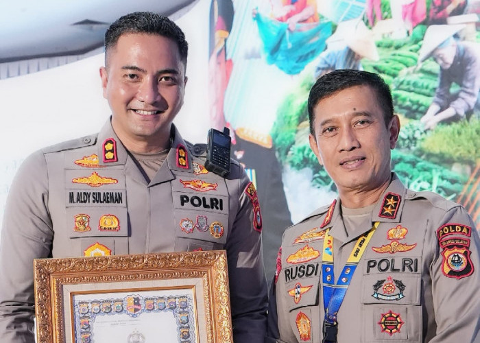Kapolres Humanis Terima Penghargaan Bergengsi dari Kapolri 