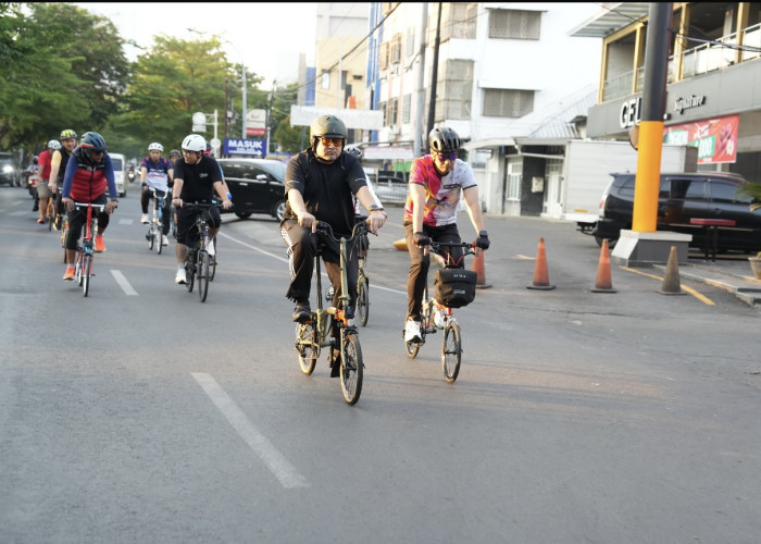 Appi Isi WFH Gowes Bereng SKPD Tinjau Jumat Bersih di Dua Kecamatan
