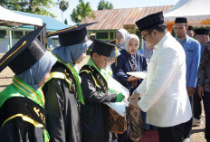Wisuda Santri di Bonsel, Wabup DM Sebut Program BKPRMI Selaras Gowa Accaradde