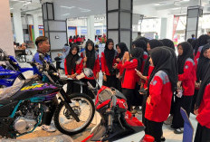 70 Siswa SMKN 1 Pangkep Kunjungi Yamaha Makassar