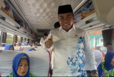 Bupati Wajo Andi Rosman Lepas CJH Kloter 4, Tekankan Kesehatan dan Pelayanan Jamaah Lansia