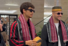 Tur Konser, Maher Zain dan Harris J Disambut Meriah Fansnya saat Tiba Di Makassar 