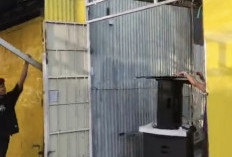 Berdiri 30 Tahun, 40 Lapak PKL di Jalan Tinumbu Dibongkar Mandiri Pemiliknya