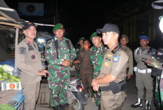 Satpol PP Gowa Gencar Tertibkan Pedagang Pasar Tumpah di Poros Gowa-Takalar