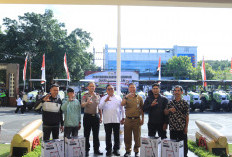 Bupati Takalar Serahkan Bantuan Alsintan untuk Kelompok Tani Binaan Polri