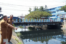 Usai Bersihkan Kanal, Camat Tegaskan Penyebabnya Bukan Program Pemilahan Sampah