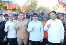 Wali Kota Makassar Dampingi Menko Pangan Tinjau Kesiapan Kampung Nelayan Merah Putih Untia