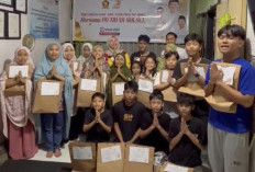 Berbagi Kebahagiaan Ramadan, Ketua TIDAR Sulsel Vonny Ameliani Bagikan Baju Lebaran untuk Anak panti Asuhan