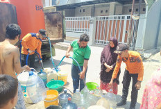 BPBD Makassar Salurkan Air Bersih ke 161 Titik