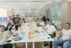 IKA Unhas Siapkan Modal Usaha Mahasiswa Yatim
