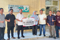Dukung Pemulihan RSUD Syekh Yusuf Pasca Kebakaran, Gubernur Sulsel Serahkan Bantuan Rp1 Miliar 