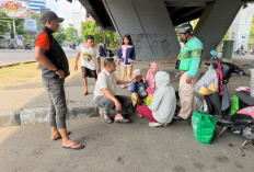 Respons Cepat Dinsos Makassar Tangani Lansia Terlantar, Berhasil Dipulangkan ke Keluarga
