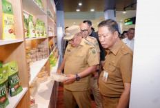Gerai UMKM Takalar Hadir di Bandara, Belanja Produk Lokal Bisa Dikirim Seluruh Indonesia