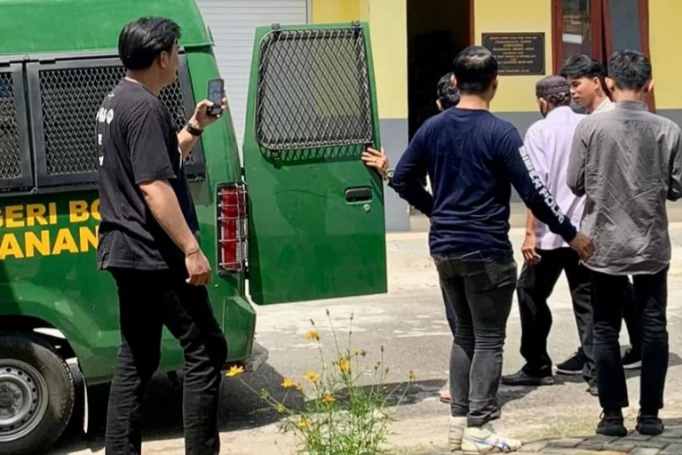 Dua Tersangka Pengrusakan Hutan Ditahan Kejari Bone