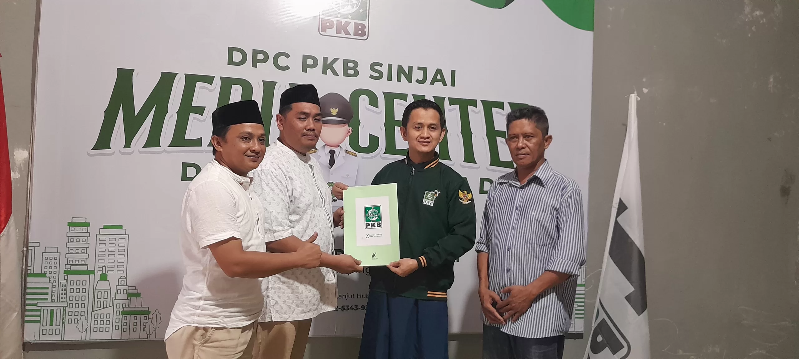 Mengambil Formulir Pendaftaran Bacakada di PKB, Akankah Sekda Sinjai Ini Mundur?