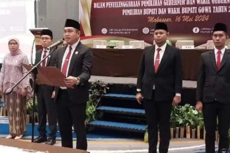 KPU Gowa Lantik 90 PPK Pilkada 2024