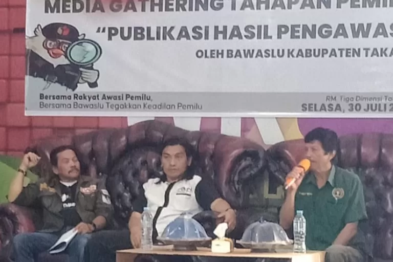 Ketua PWI Takalar Berbagi Insight dalam Media Gathering Bawaslu