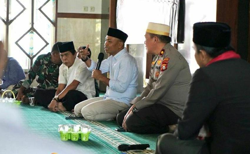 Safari Jumat, Andi Salman Baso Ingatkan Jagai Anakta dan Kebersihan