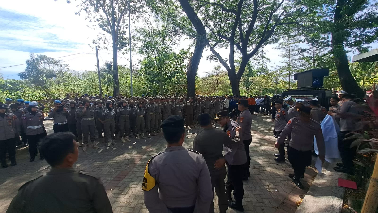 Satpol PP Apel Gabungan TNI-Polri Jelang F8 Makassar