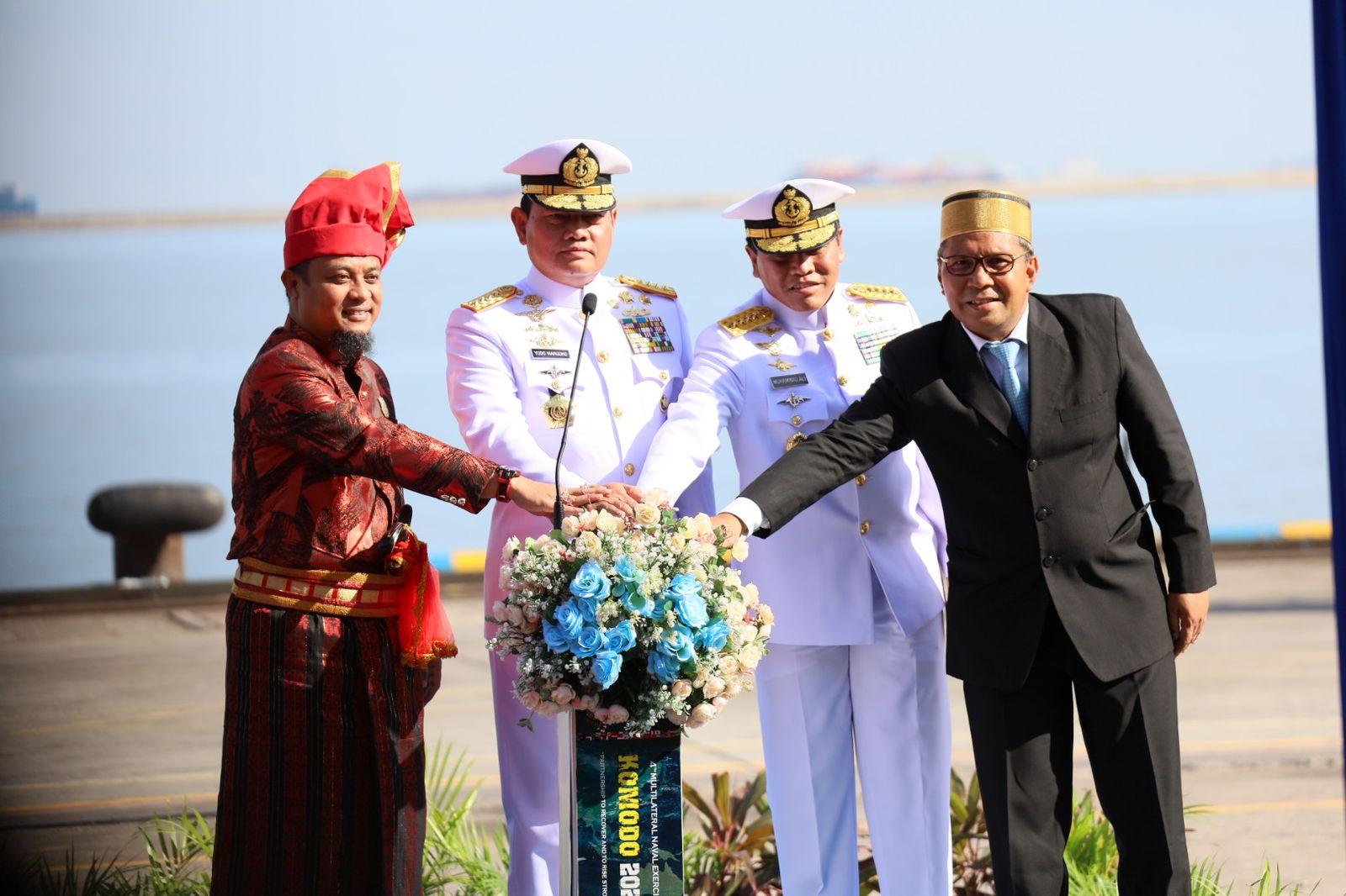 Bersama Kepala Staf AL, Danny Pomanto Jajal KRI Bung Karno-369