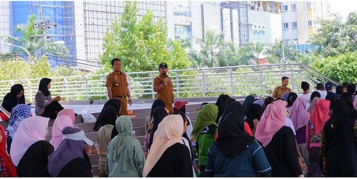 Camat Ujung Pandang Pantau Langsung Latihan Karnaval Budaya HUT Kota Makassar