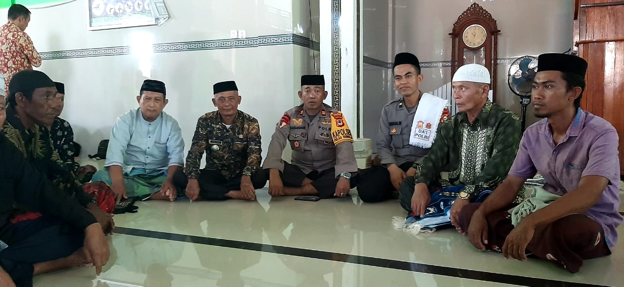 Giat Jumat Curhat Polsek Pulau Sembilan, Jelang Ramadan Kapolsek Imbau Masyarakat Tidak Main Petasan