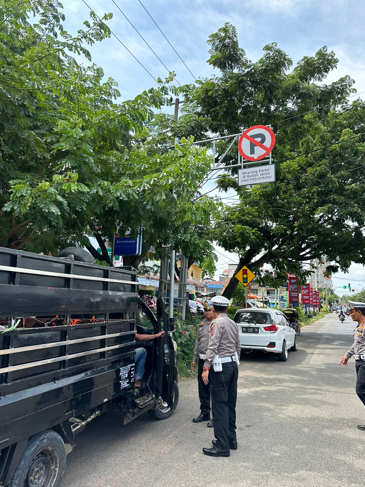 Gerak Cepat Sat Lantas Polres Sinjai Tertibkan Kendaraan di Kawasan Larangan Parkir