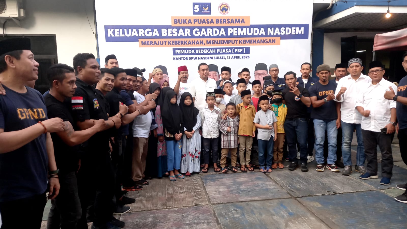 Garda NasDem Sulsel Berbagi Takjil dan Buka Puasa Bersama Anak Panti