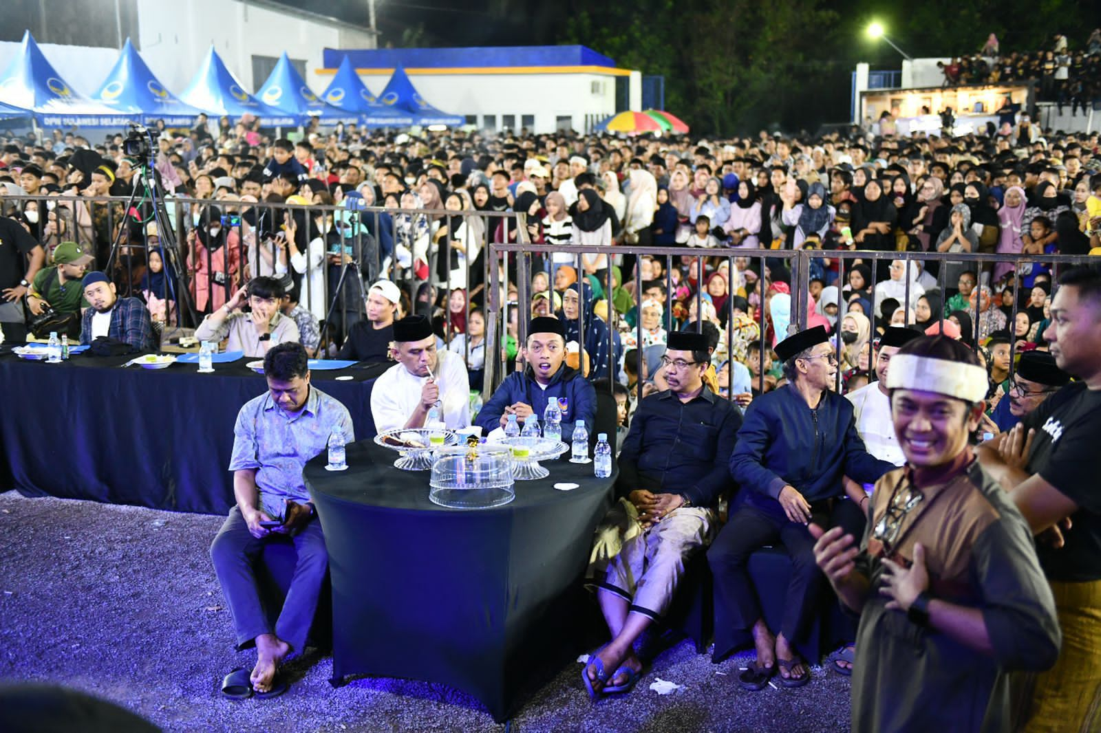 Puluhan Ribu Warga Pinrang Hadiri Malam Final Festival Ramadhan Rusdi Masse