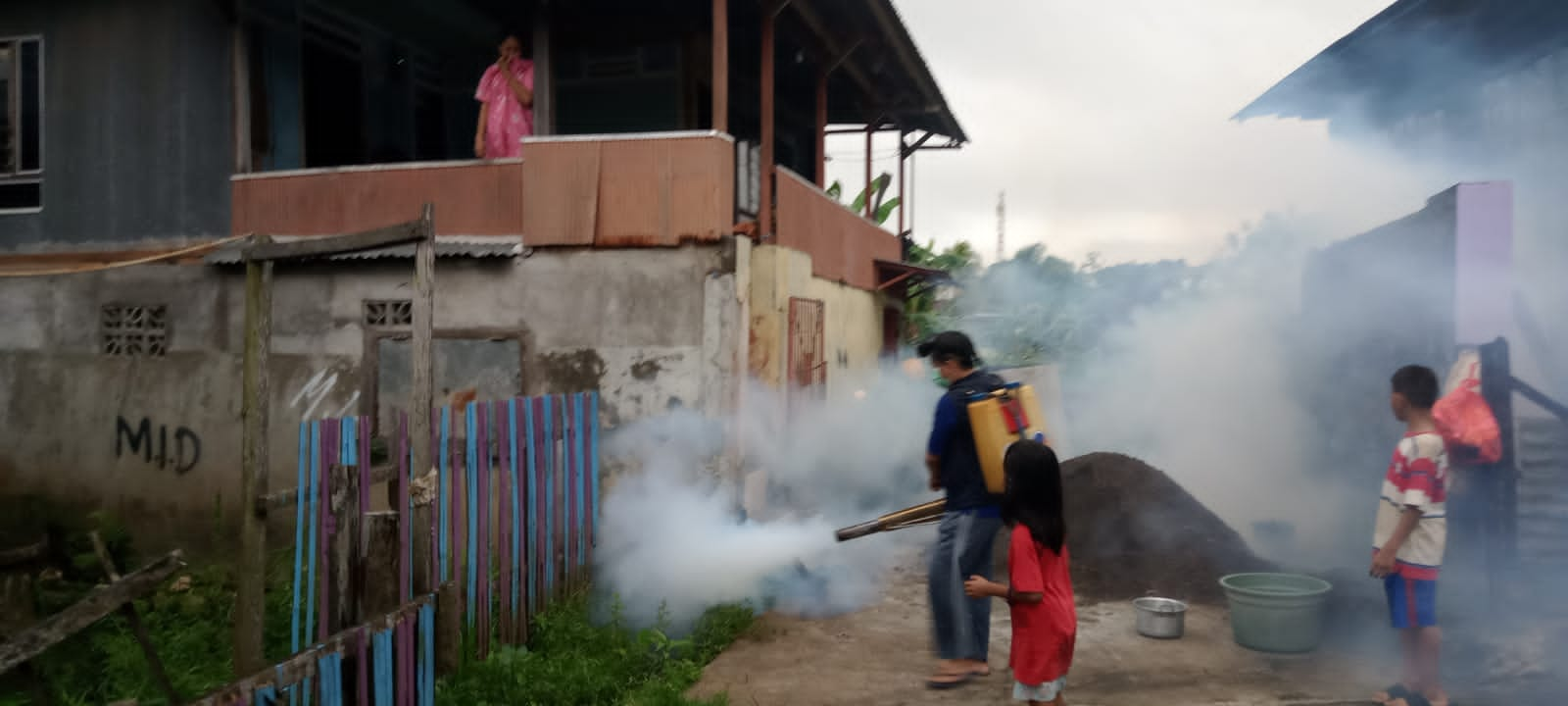 Rezky Mulfiati Turunkan Team Lakukan Fogging di Panakkukang