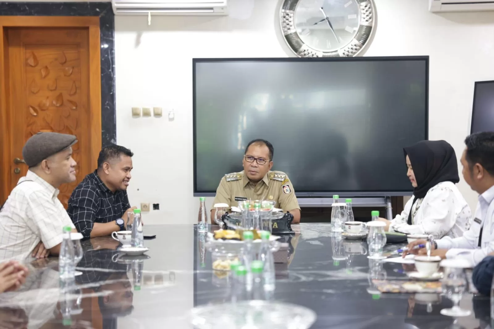 Pemkot dan KPU Makassar Sukseskan Kirab Pemilu 2024 di Pantai Losari