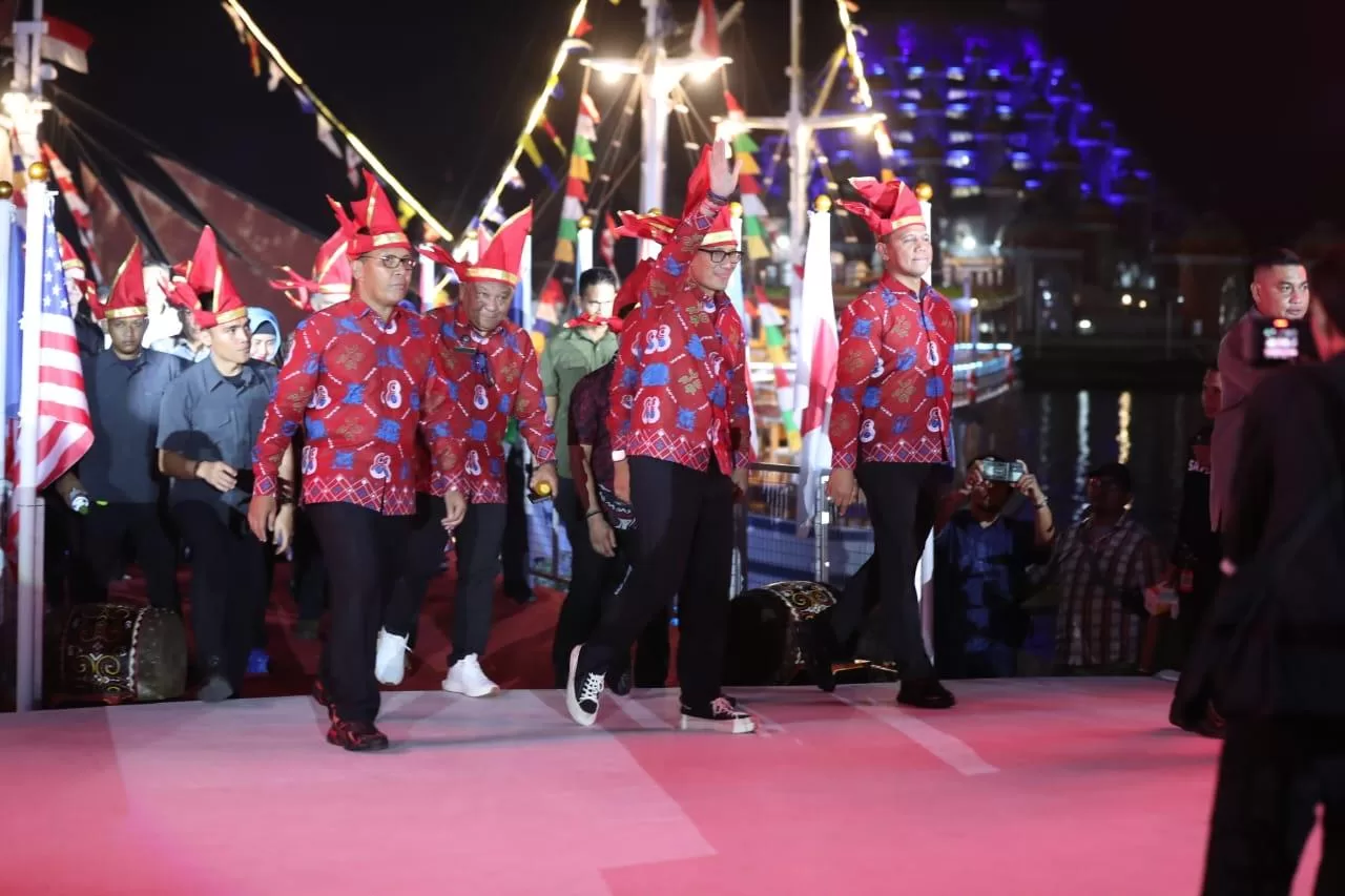 Buka Makassar F8, Sandiaga Uno Sebut Ini Festival Kota Tepi Laut Terbaik di Dunia