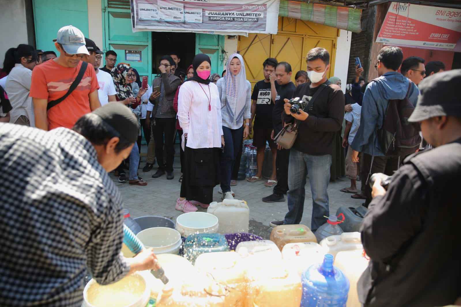 Fatmawati Rusdi Tinjau Wilayah Kekeringan di Kecamatan Ujung Tanah