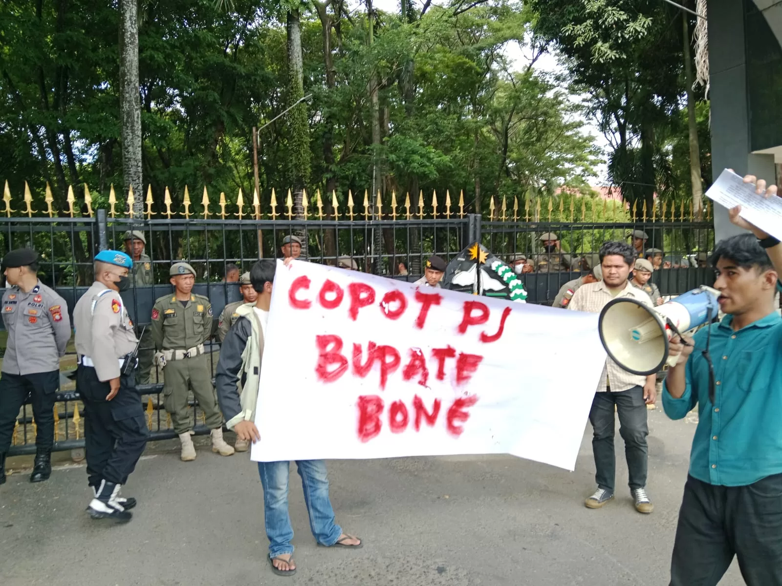 Aliansi Mahasiswa Bone Desak Gubernur Copot Pj Bupati Bone