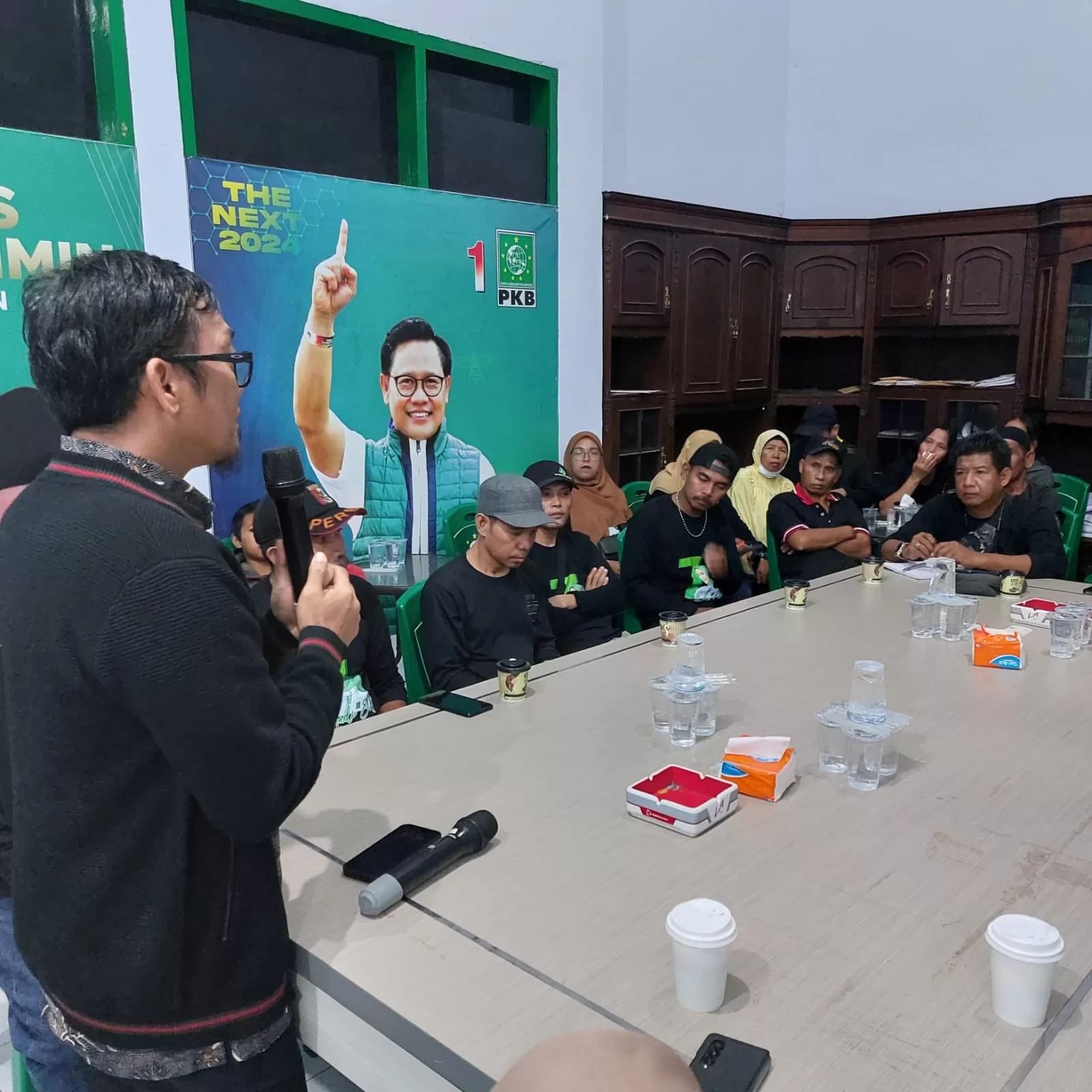 Fauzi Andi Wawo Kembali Akan Salurkan Beasiswa Aspirasi ke Warga