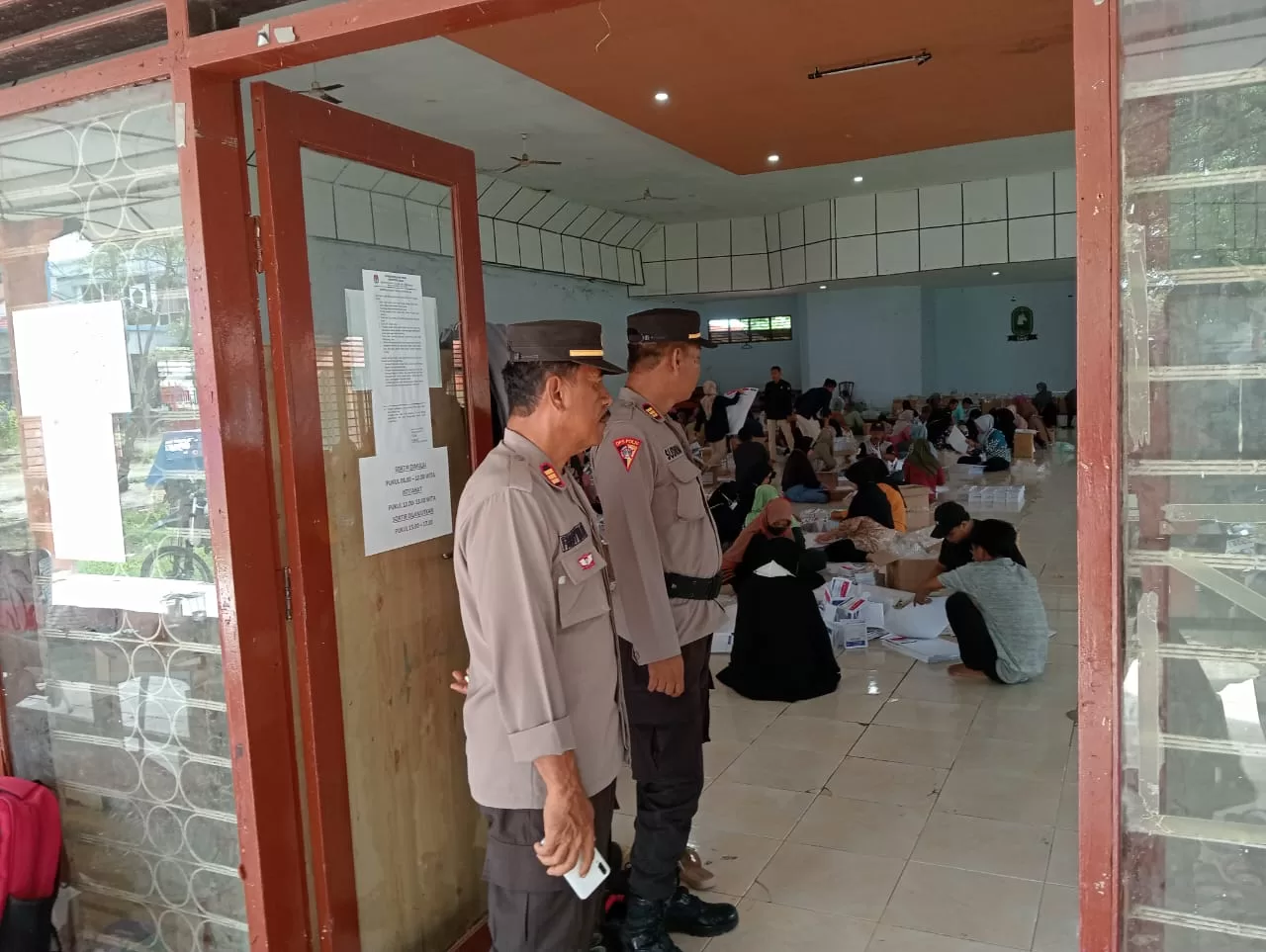 Ops OMB Polres Sinjai Pantau Pam Penyortiran dan Pelipatan Surat Suara