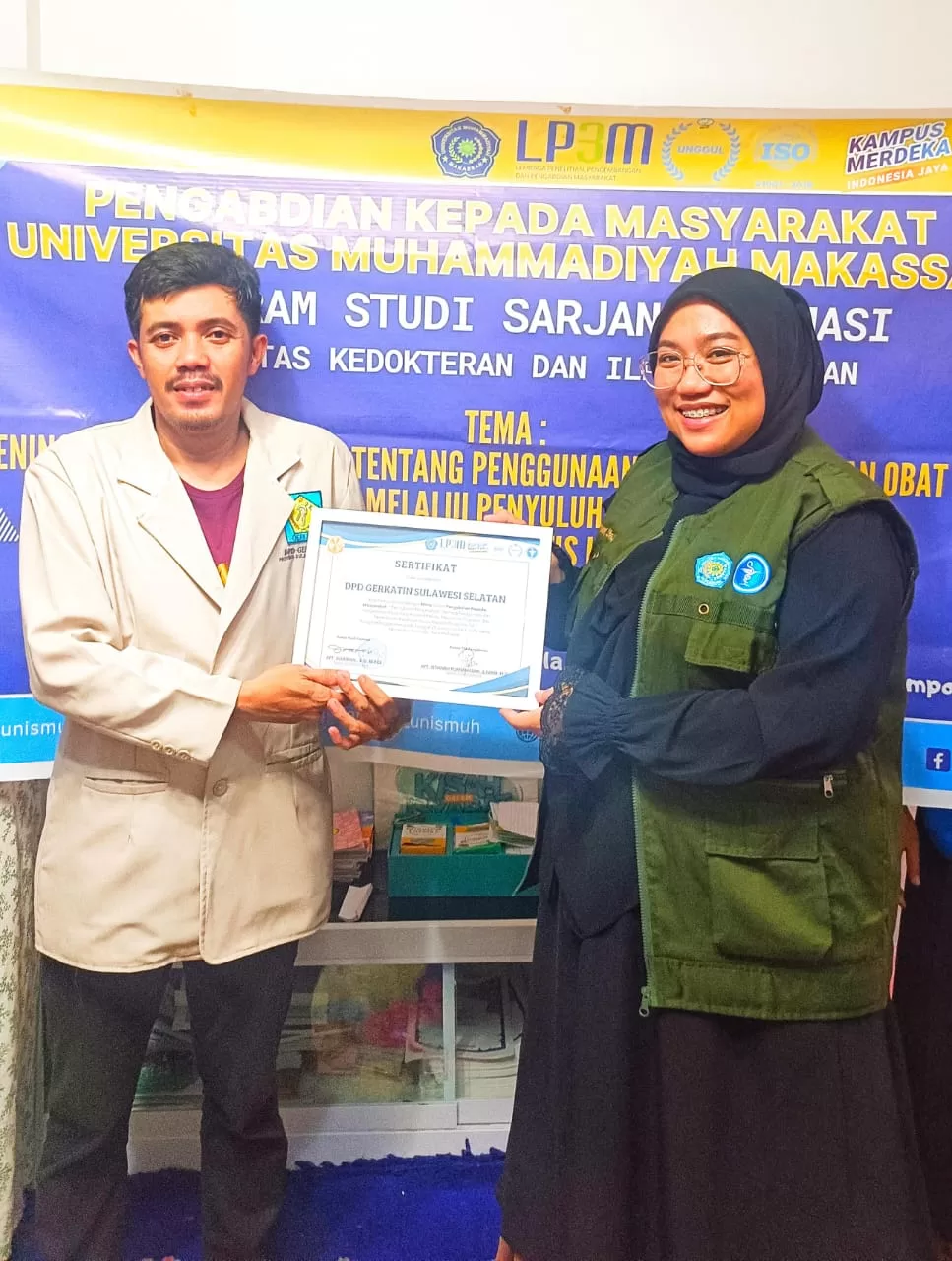 Dosen Farmasi UNISMUH Gelar Penyuluhan Pengetahuan dan Kewaspadaan Penggunaan Obat Kepada Masyarakat