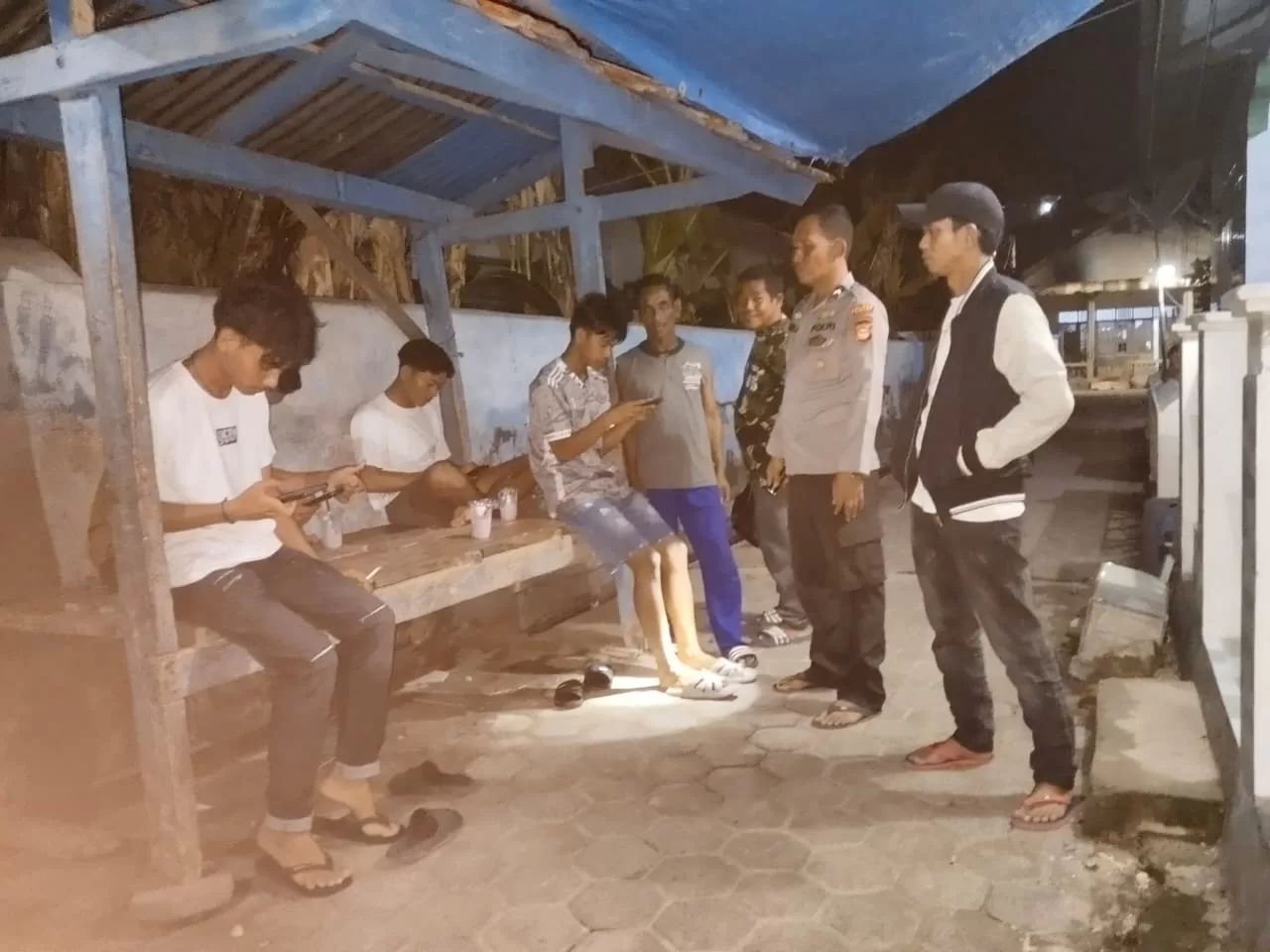 Personel Polsek Pulau Sembilan Rutin Patroli Malam Antisipasi Gangguan Kamtibmas