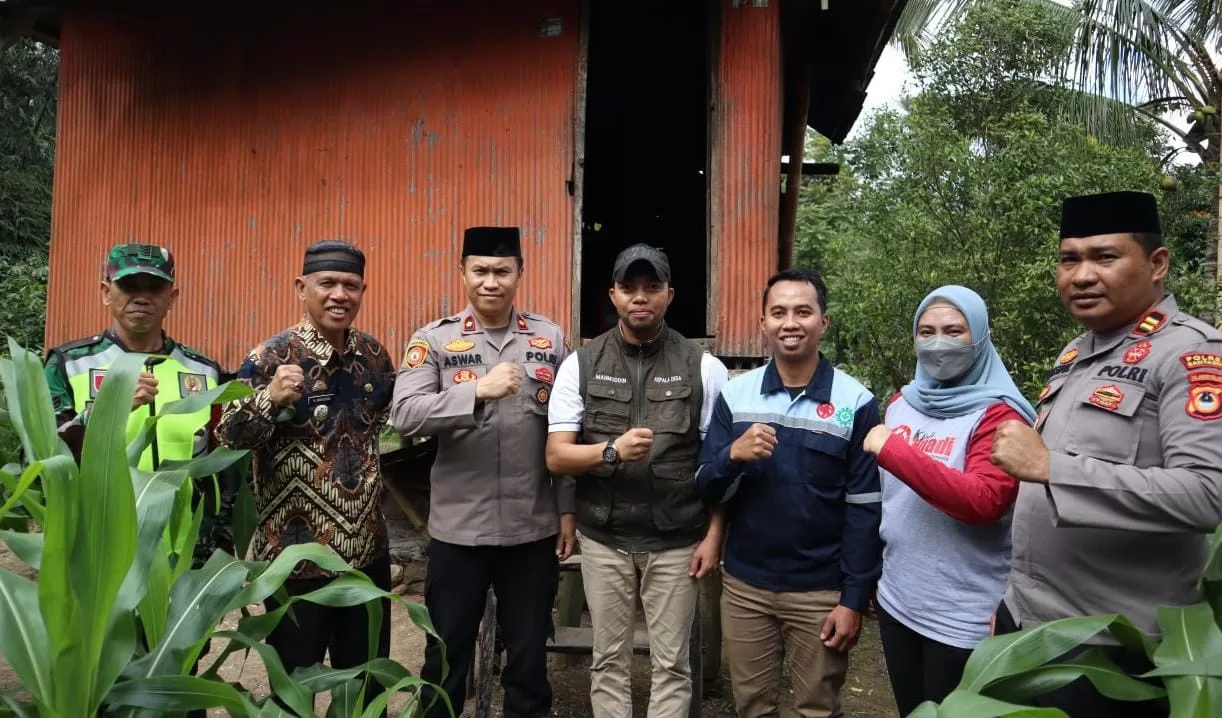 Camat Uluere Apresiasi Huadi Group dan Polres Salurkan Bantuan Warga Bantaeng