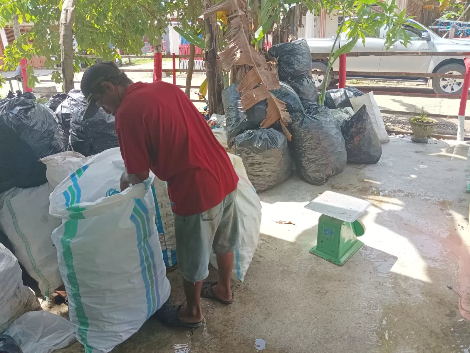 Program Sampah Jadi Uang Membuat Masyarakat Sinjai menggeliat