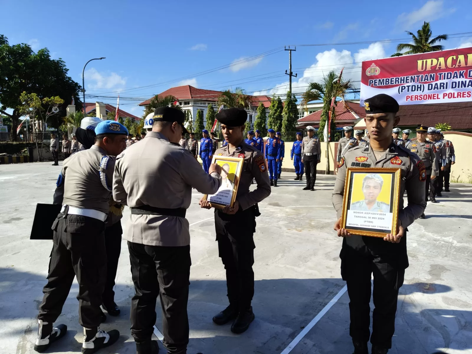 Puluhan Tahun Tidak Berdinas, Kapolres Sinjai Berhentikan Dua Personel Polri