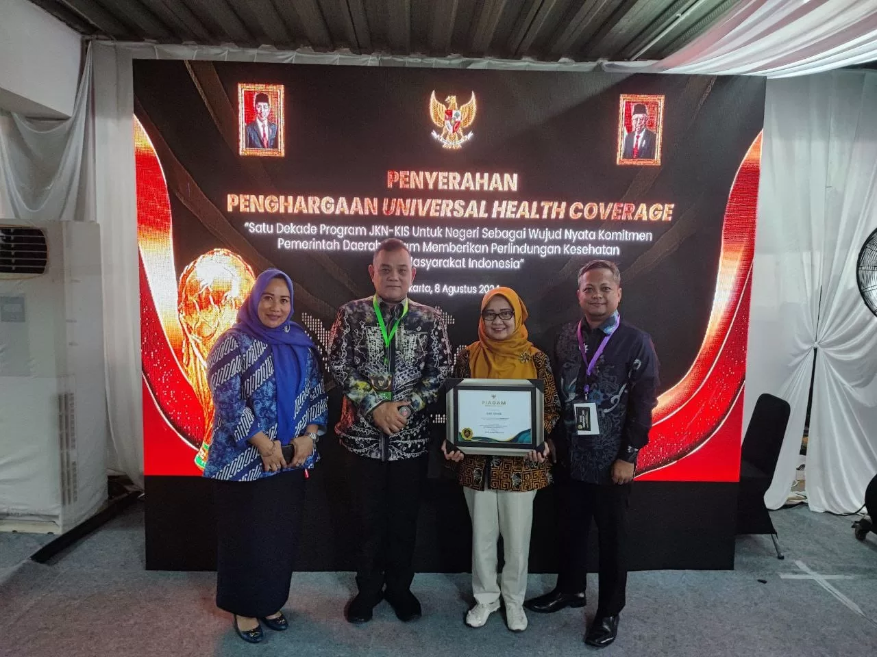 Termasuk Kabupaten Sinjai, Wapres Ma&#8217;ruf Amin Berikan Penghargaan UHC Awards kepada 493 Kepala Daera